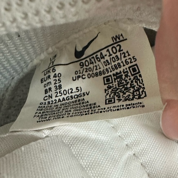 Nike Cortez classic black and white sneakers size 7 - Picture 8 of 9